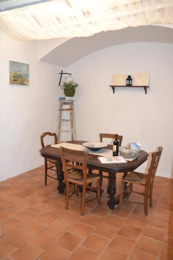 St Jean Du Gard : Spacious Apartment With Use Of Pool Saint-Jean-du-Gard Ngoại thất bức ảnh